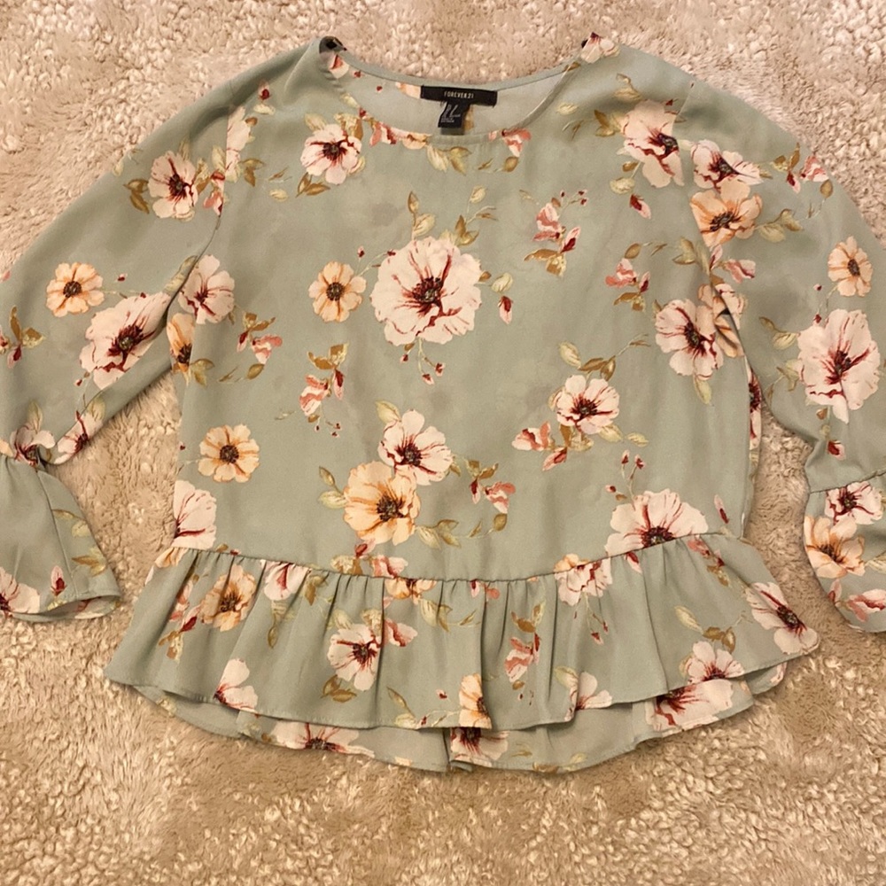 Forever 21 Floral Crop Top - Picture 1 of 3